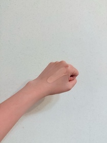 Kmggigi-LAURA MERCIER純淨無瑕柔霧粉底液_3