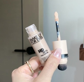 Emily Leung-MAKE UP FOR EVERHD SKIN雙效粉底遮瑕霜_1