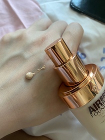 九音-Charlotte Tilbury輕盈無瑕粉底液 (NEXT GEN粉底)_1