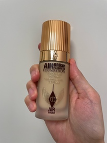 Lukeee-Charlotte Tilbury輕盈無瑕粉底液 (NEXT GEN粉底)_1