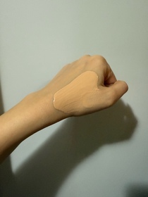 yiuyiu31-Charlotte Tilbury輕盈無瑕粉底液 (NEXT GEN粉底)_2