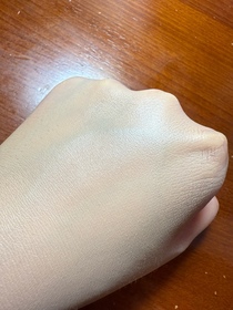 ynqq123-Charlotte Tilbury輕盈無瑕粉底液 (NEXT GEN粉底)_2