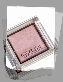 Chloeincosme-excel絢麗單色眼影霜_1