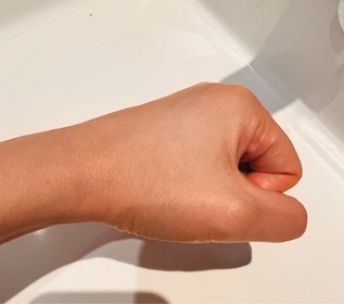 jojoma123-ETVOS光澤清透防曬礦物粉底SPF25 PA++_3