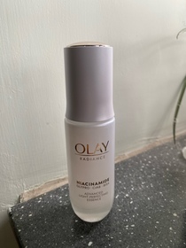 Jennifer cheng -OLAY水感透白光曜精華 (#水光小白瓶)_1