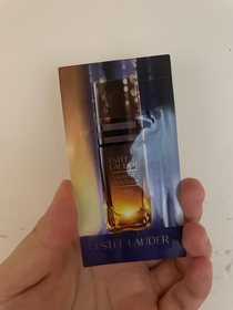 natanatalie-ESTEE LAUDER升級再生基因修復提拉眼精華_1