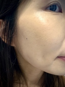 Chloe-shu uemura 植村秀unlimited 無限輕透持妝粉底液 (小方瓶 2.0)_2