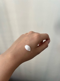 Ting Ting Ng-NIVEA極潤低敏修護乳液(無香版)_1