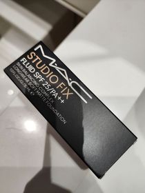 Florence-M.A.C升級版霧鏡粉底_3