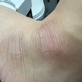 Rita Tai-NIVEADERMA CARE科研 舒敏修護雙管精萃凝乳_1