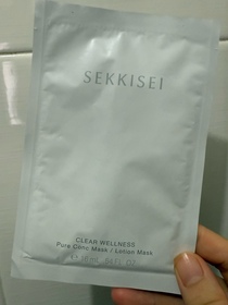 橘子貓-KOSE 雪肌精瑩透煥肌純淨化妝水面膜_1