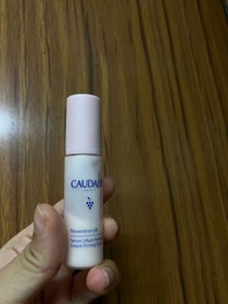 hyh16-CAUDALIE白藜蘆醇提昇緊緻精華_1