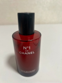 Kitty -CHANEL一號紅山茶花精華液_1