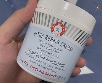 chewyfruit-FIRST AID BEAUTY強效保濕修復燕麥⾯霜_2
