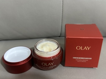 豬豬桃桃-OLAY胜肽專研緊緻滋潤面霜_4