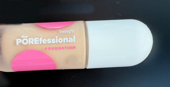 格仔餅公主-Benefit反孔精英無PORE粉底_1