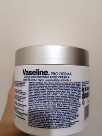 Ana-Vaseline凡士林®特潤修護精華雪融霜_2