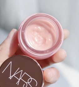 Emily Leung-NARSORGASM 修護唇膜_2