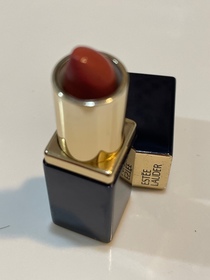 Cole Cole -ESTEE LAUDER高清純色魅惑亮澤唇膏_2