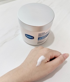 kayla.me.me-Vaseline凡士林®特潤修護精華雪融霜_4