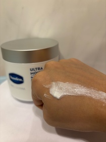 Lokyan-Vaseline凡士林®特潤修護精華雪融霜_3