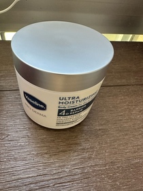 connie_daily_-Vaseline凡士林®特潤修護精華雪融霜_2