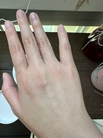 connie_daily_-Vaseline凡士林®特潤修護精華雪融霜_4