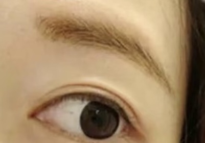 Emily Leung-Fujiko染眉膏_1