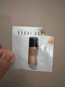 wingche-BOBBI BROWN無重輕霧粉底液 SPF 15 PA++_1