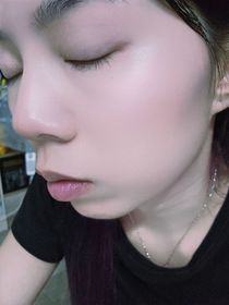 Tung Yi-BOBBI BROWN蟲草抗氧修護精華粉底液_1