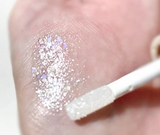 Fng-Visée3D幻彩閃爍眼影液_3