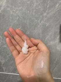 Emma W-EssentialEssential Premium 18 – MEA 髮の屏障 絲滑柔順護髮素_2