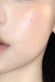 Fng-LAURA MERCIER極致持久粉鑽煥亮氣墊粉底 SPF 50 UVA/UVB PA++++_1