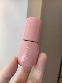 Fng-fwee3D 豐盈透明水晶唇彩_3