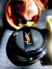 Tszki-YSL BEAUTÉ輕透無重羽毛氣墊粉底(3th)_2