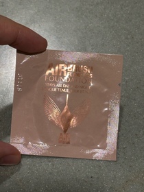oy -Charlotte Tilbury輕盈無瑕粉底液 (NEXT GEN粉底)_1