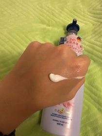 jhope0725-NIVEA櫻花香氛荷荷芭潤膚露_3