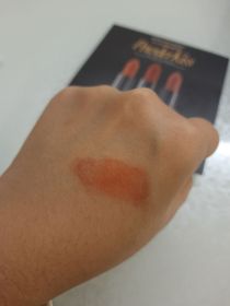 Bear-M.A.C輕吻雲霧保濕唇膏 _3