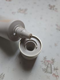 JuneL-RMK水光緊緻粉底霜_2