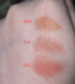 Yuki-M.A.C輕吻雲霧保濕唇膏 _1