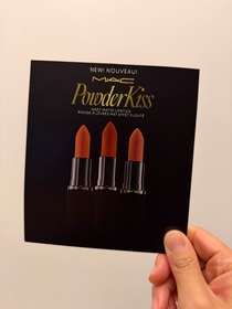 Casscky-M.A.C輕吻雲霧保濕唇膏 _1