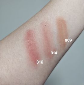 Wong Ha-M.A.C輕吻雲霧保濕唇膏 _2