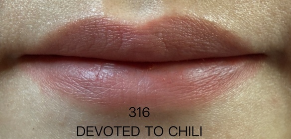 ChingLam-M.A.C輕吻雲霧保濕唇膏 _4