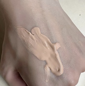 Emily Leung-MAYBELLINEFIT ME！反孔特霧粉底液_2