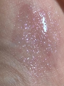 Kitty -Dior誘惑煥彩潤唇油_2