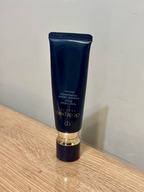 Lydia-Clé de Peau Beauté鑽光粉底霜_2
