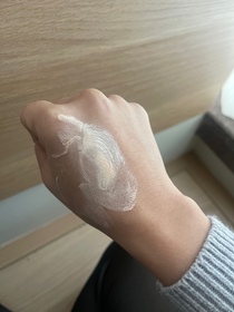 Hoiyi-PAUL & JOE BEAUTE糖瓷防曬隔離乳_1