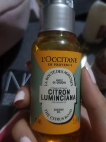 Tszki-L'Occitane en Provence杏仁沐浴油_1