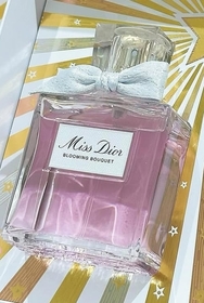 Tszki-DiorMiss Dior Blooming Bouquet 淡香薰_1