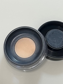 Jasmine L-MAKE UP FOR EVER超高清無瑕蜜粉_2